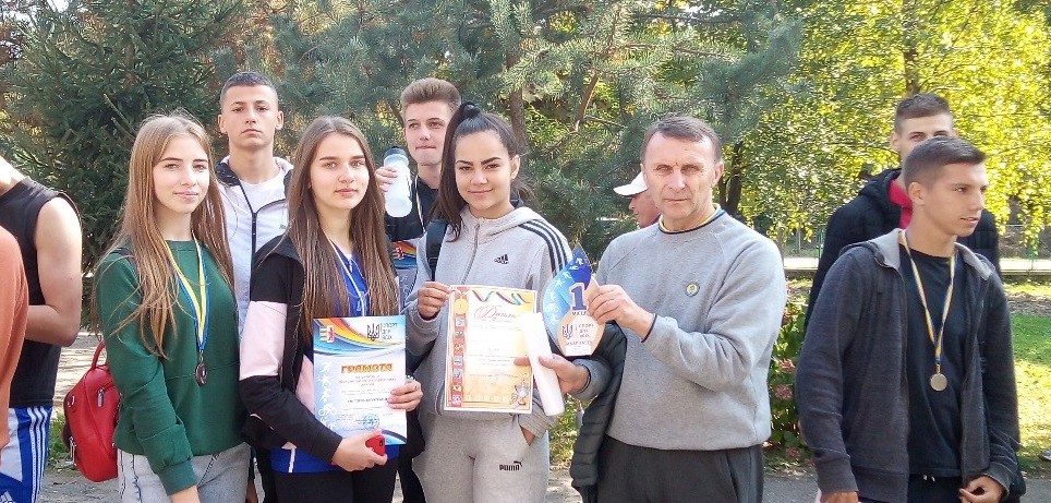 Успіх на змаганнях з легкоатлетичного кросу